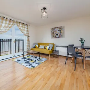 https://suites-by-rehoboth-thames-view-woolwich.cambridgehotelsuk.com