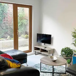 Villa Close To Centre.modern Opened Planned, Belfast